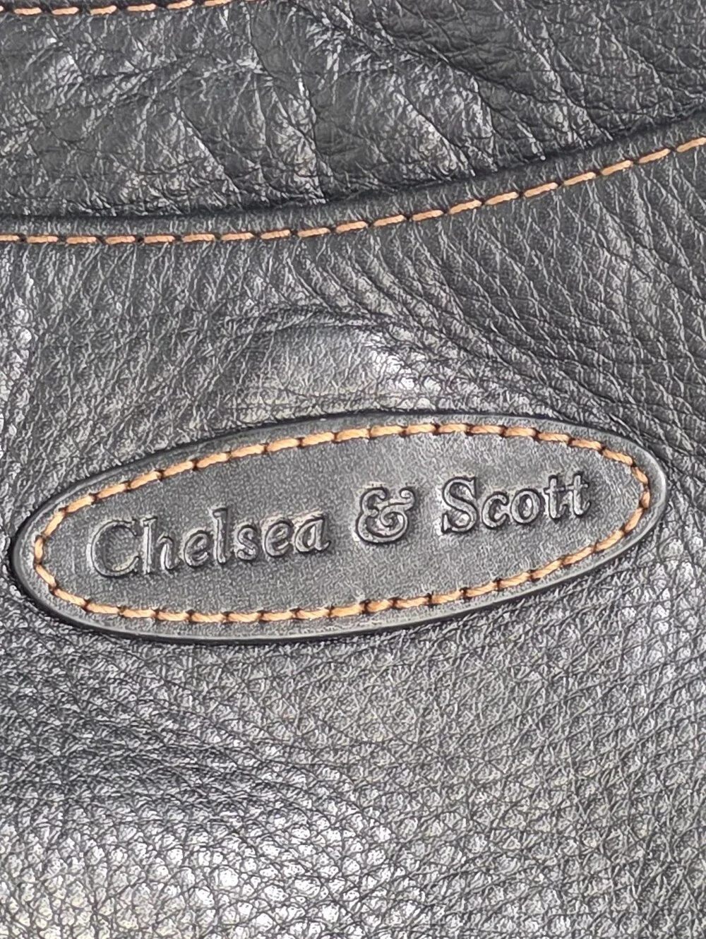Chelsea & Scott Black Pebbled Thick Leather Multi-Pocket Shoulder Bag
